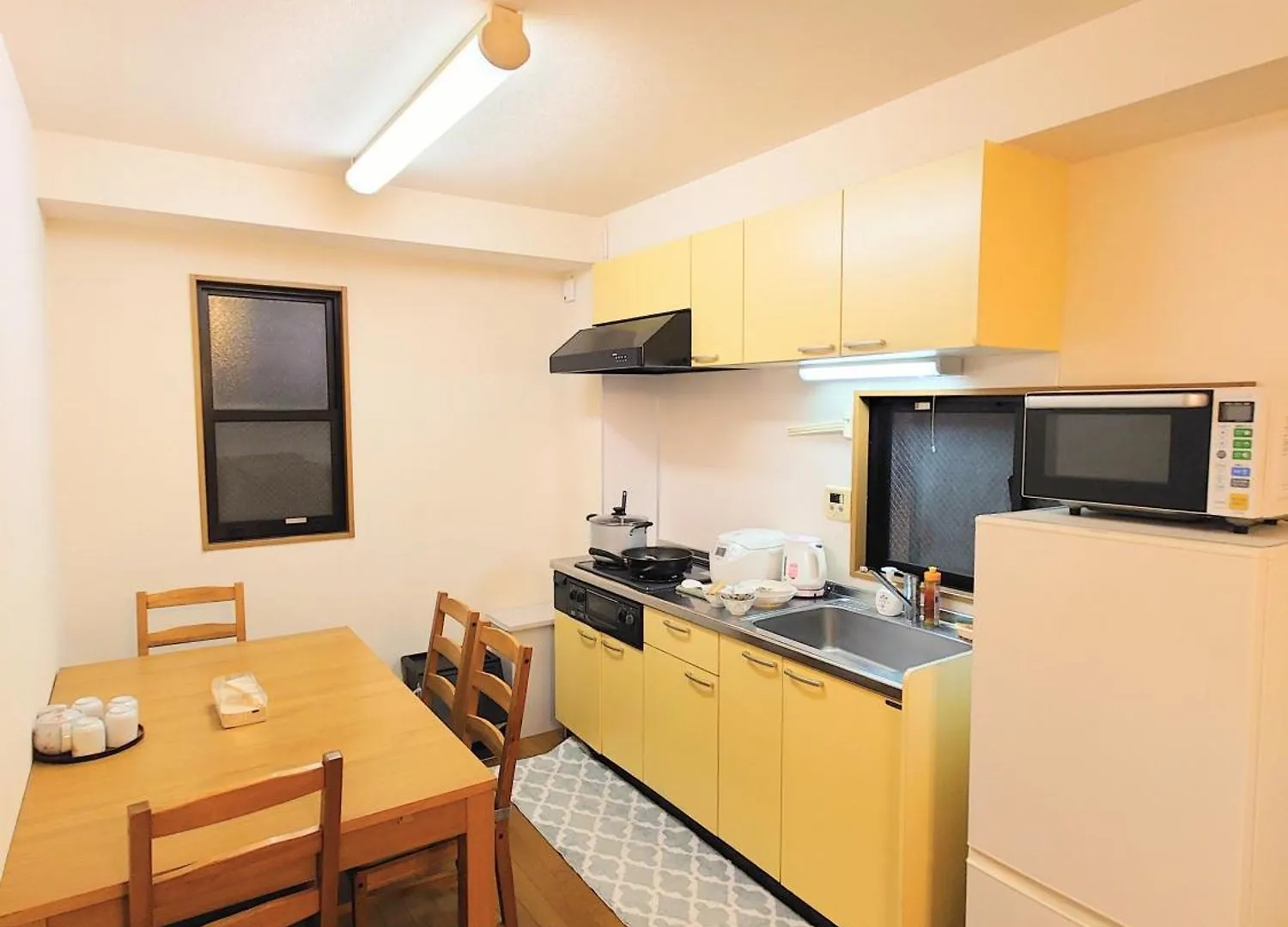 Honeys Guest House Tokyo Japonya